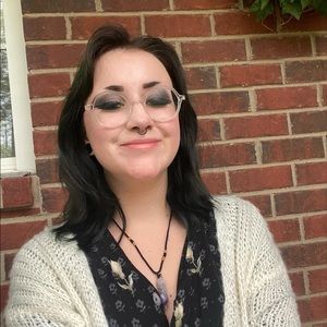 Meet your Posher, Hailey